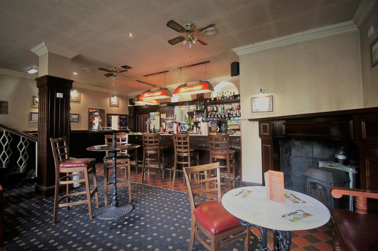 Fairway Hotel Bathgate Esterno foto